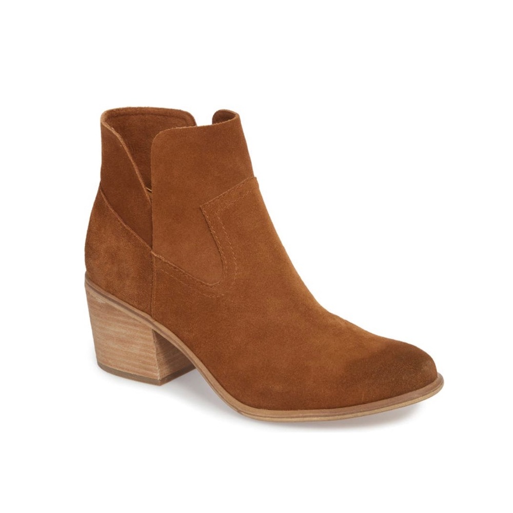 Nordstrom Brice notched leather booties size 9.5